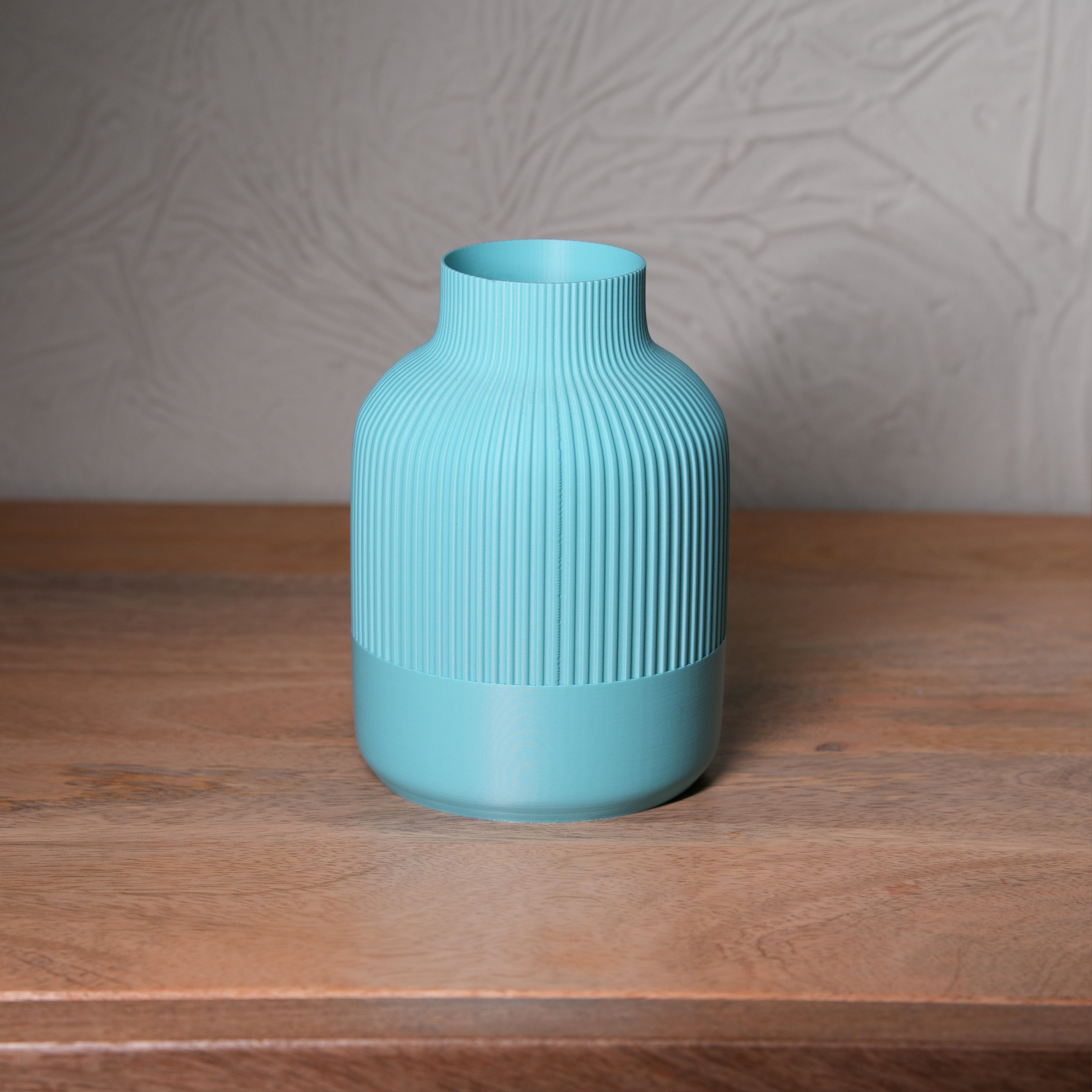 Japandi vase